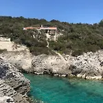 בית נופש Contessa Robinson House Zrnovo