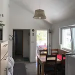 Contessa Robinson House