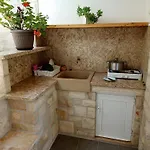 Contessa Robinson House *