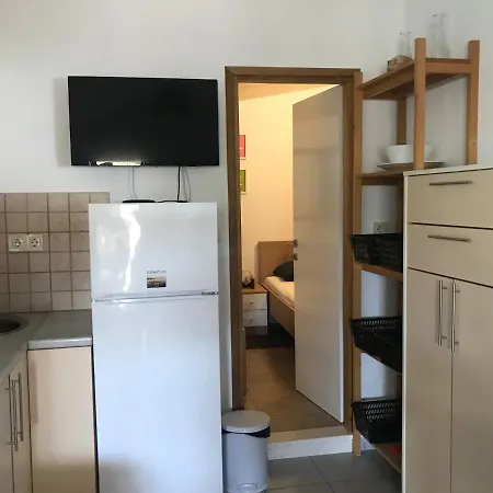 Holiday home Contessa Robinson House Zrnovo