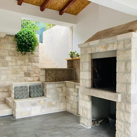 Contessa Robinson House Zrnovo